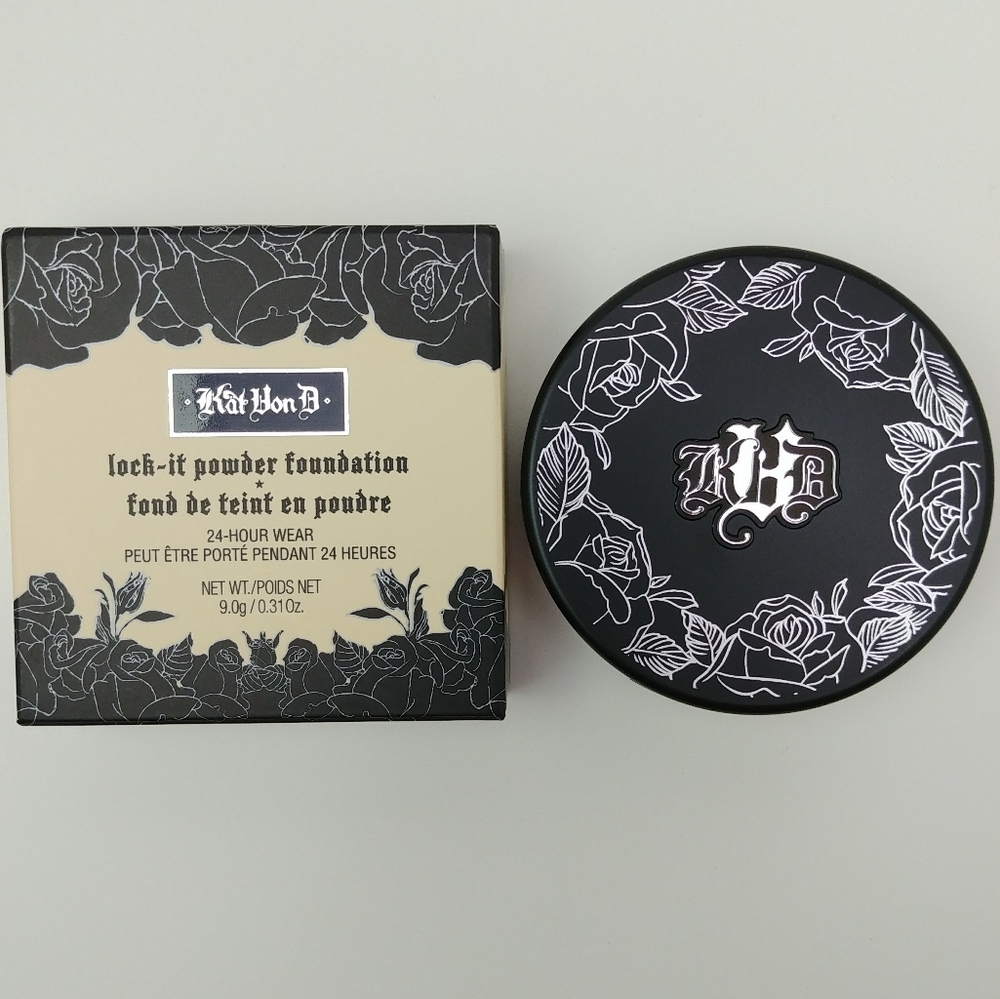 Kat Von D Lock-It Powder Foundation Medium 64 - Picture 2 of 7